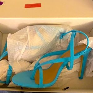 Thong heel blue and orange